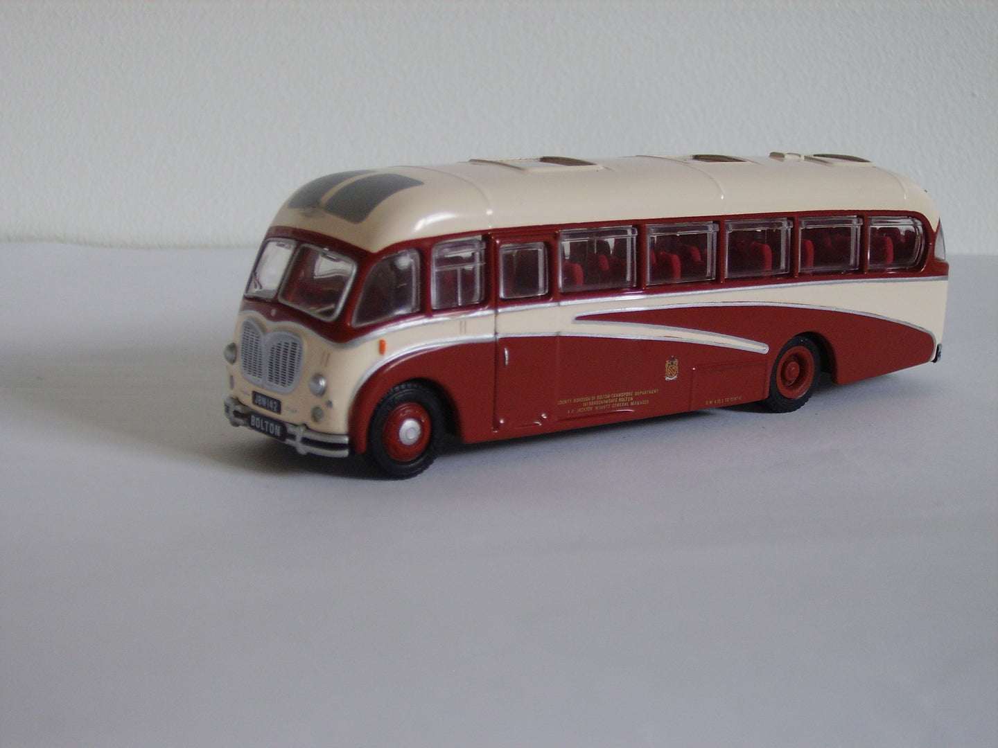 18711 Bedford SB Duple Vega "Bolton"